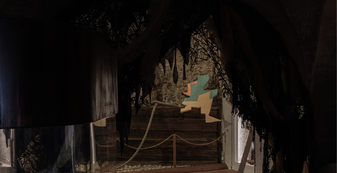 Installation_Workaholics_Schifffahrtsmuseum_Spitz_Nina_Gospodin